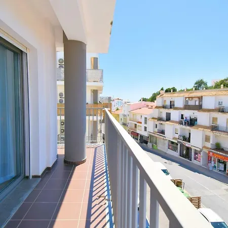 Spacious With A/c, 5 Walking Min From The Beach Lägenhet